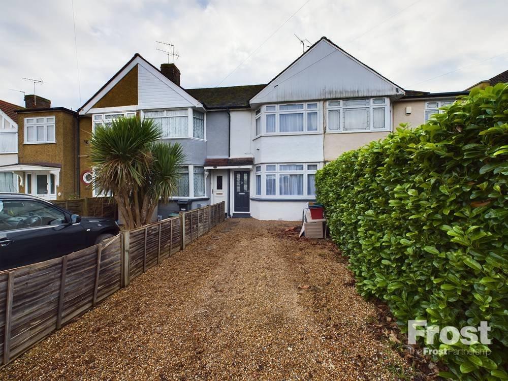 Uxbridge Road, Feltham, TW13 2 bed terraced house for sale £415,000