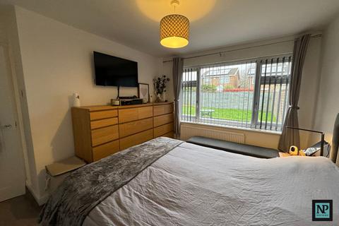 73 Briar, Tamworth, B77 4DY