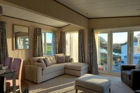 2 bedroom lodge for sale - Smithy Leisure Park, Cabus PR3