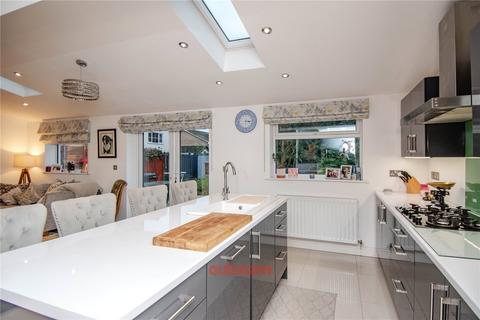 4 bedroom detached house for sale, Perryfields Road, Bromsgrove, Worcestershire, B61