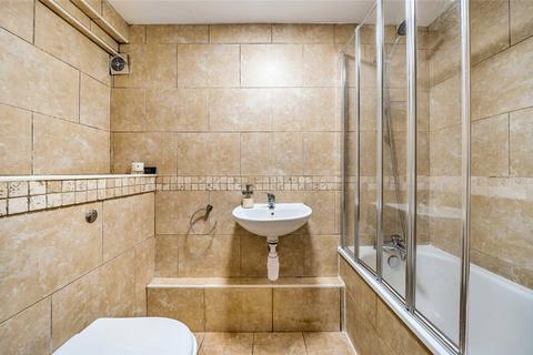 21b Rutland Walk, London, SE6 4LG