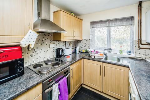 1 Chestnut Close, Newsome, Huddersfield, HD4 6YL