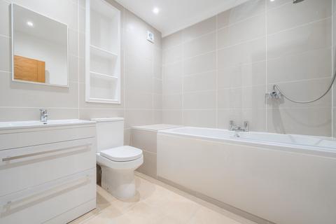 6 Cooper Road, Guildford, GU1 3LY