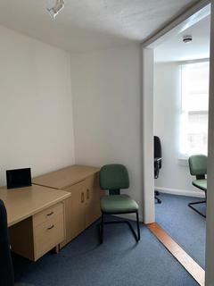 Office to rent - FIRST FLOOR OFFICES, LONGBROOK STREET