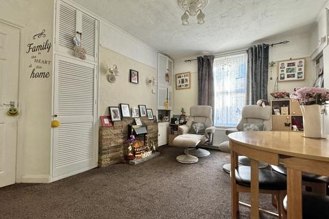 2 bedroom end of terrace house for sale, Fore Street, Kingsteignton, Newton Abbot