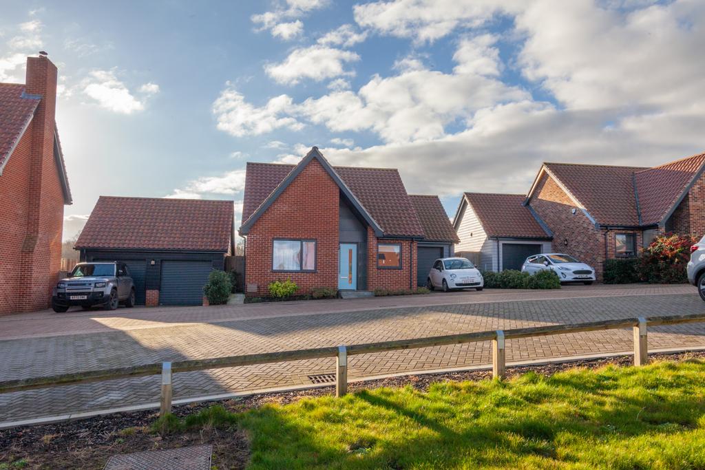 A Modern Two Bedroom Detached Bungalow In Ufford