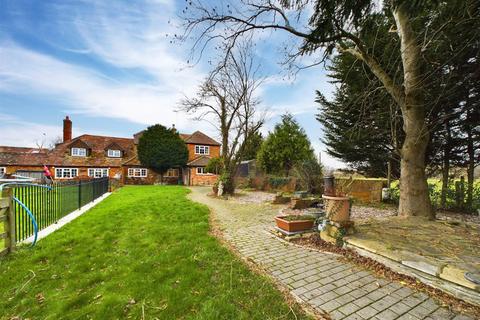 3 bedroom semi-detached house for sale, Arborfield Road, Shinfield, Reading, Berkshire, RG2