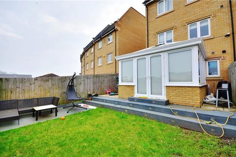 113 Varcoe Gardens, Hayes, UB3 2FJ