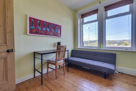 61 Aire View Terrace, Leeds, LS13 1DL