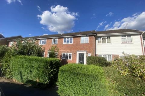 3 bedroom house to rent, 8 Englehurst Englefield Green