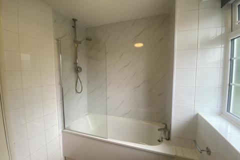 3 bedroom house to rent, 8 Englehurst Englefield Green
