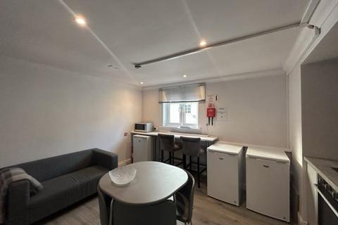 undefined, 3a St. Judes Road Englefield Green Egham