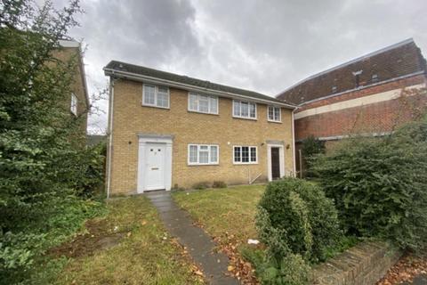 3 bedroom house to rent, 80 St. Judes Road Englefield Green Egham Surrey