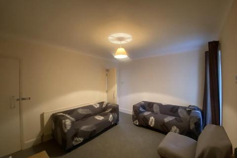 3 bedroom house to rent, 15 Harvest Road Englefield Green Egham Surrey