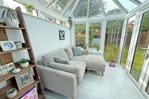 3 bedroom semi-detached house for sale, Mayhurst Road, Hollywood, B47 5QG