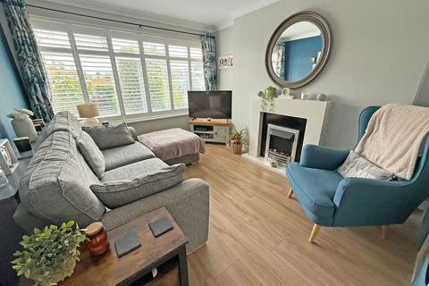 3 bedroom semi-detached house for sale, Mayhurst Road, Hollywood, B47 5QG