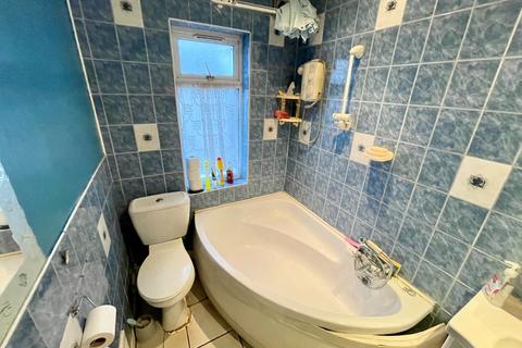 225 Connaught Road, Luton, LU4 8ET