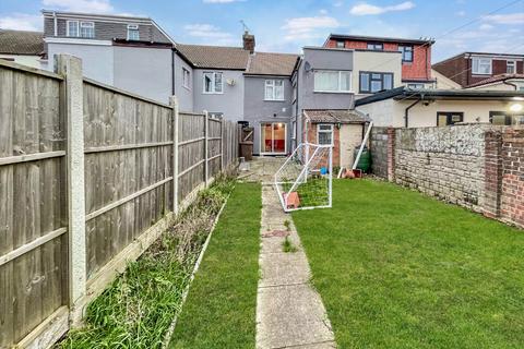 225 Connaught Road, Luton, LU4 8ET