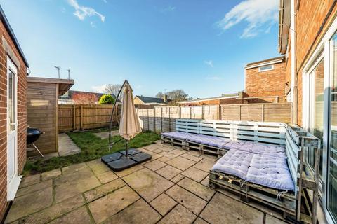 68 Abbey Road, Witney, OX28 5LF