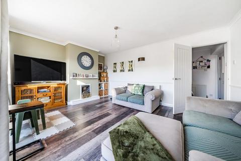 68 Abbey Road, Witney, OX28 5LF
