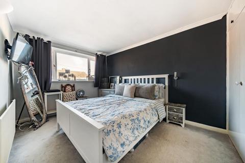 68 Abbey Road, Witney, OX28 5LF
