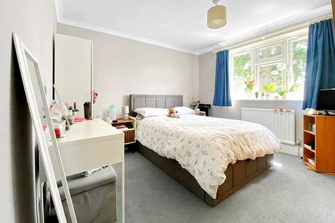 52 Beechway, Bexley, DA5 3DG