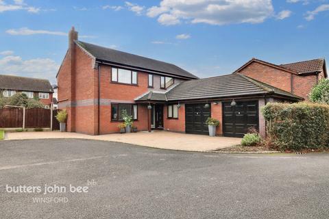 4 bedroom detached house for sale - Peregrine Close, Winsford