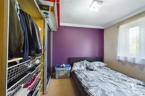 1 bedroom flat for sale, 13/Ashford Court, RM17