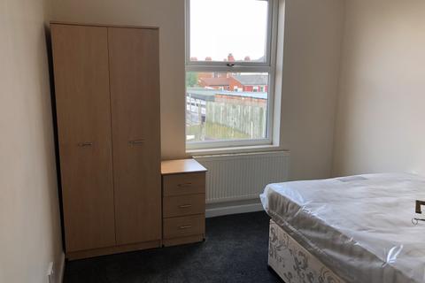 undefined, Beaconsfield Crescent, B12