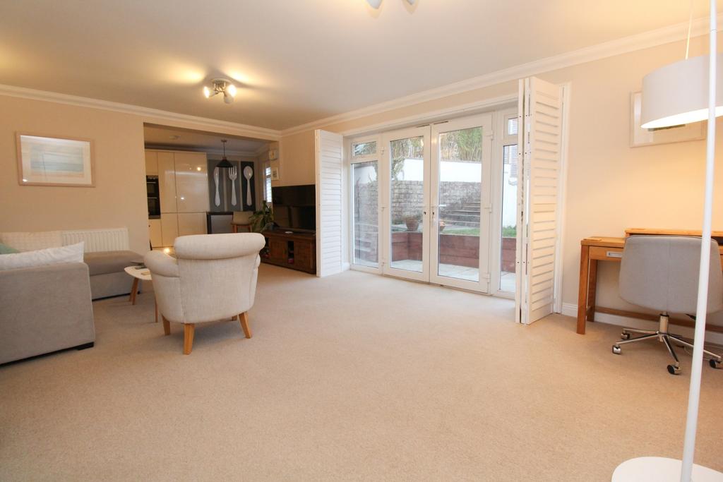 Lounge Dining Room