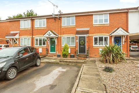 2 bedroom terraced house for sale - Ryde Drive, SS17