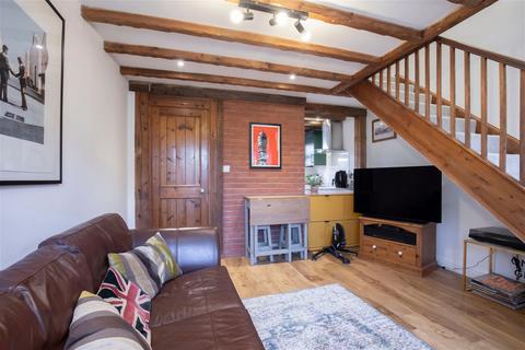 19 Bronte Close, Cheltenham, GL51 3NG