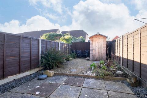 19 Bronte Close, Cheltenham, GL51 3NG