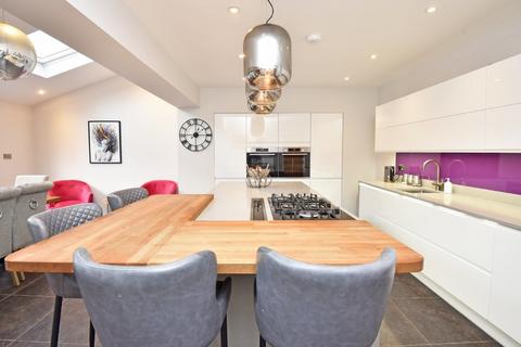 9 Beckwith Crescent, Harrogate, HG2 0BQ
