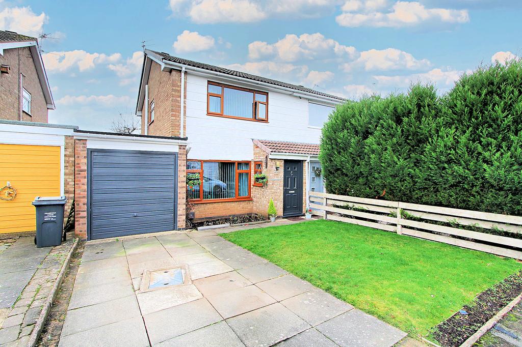 Extended Home Plumtree Way, Syston, LE7 3 bed semidetached house for sale £270,000