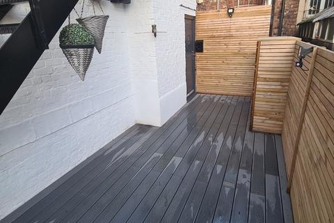 2 bedroom apartment to rent, Silverwood Avenue, Chorlton