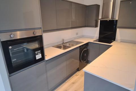 2 bedroom apartment to rent, Silverwood Avenue, Chorlton