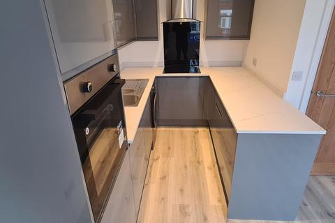 2 bedroom apartment to rent, Silverwood Avenue, Chorlton