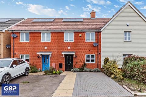 25 Appleby Drive, Romford, RM3 7SH
