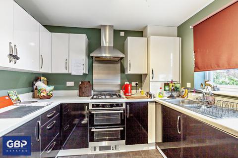 25 Appleby Drive, Romford, RM3 7SH