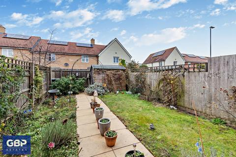 25 Appleby Drive, Romford, RM3 7SH