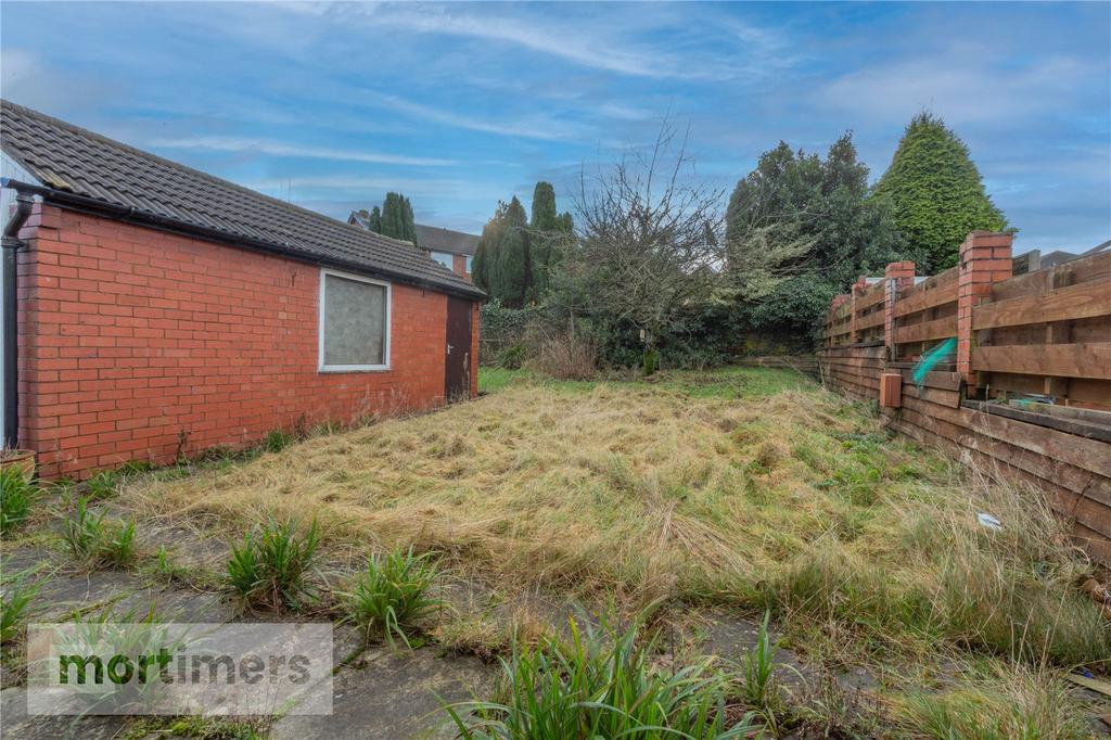 First Avenue, Church, Accrington, Lancashire, BB5 3 bed semidetached