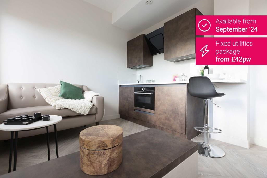 Little Lever Street, Studio apartment Studio to rent £836 pcm (£193 pw)