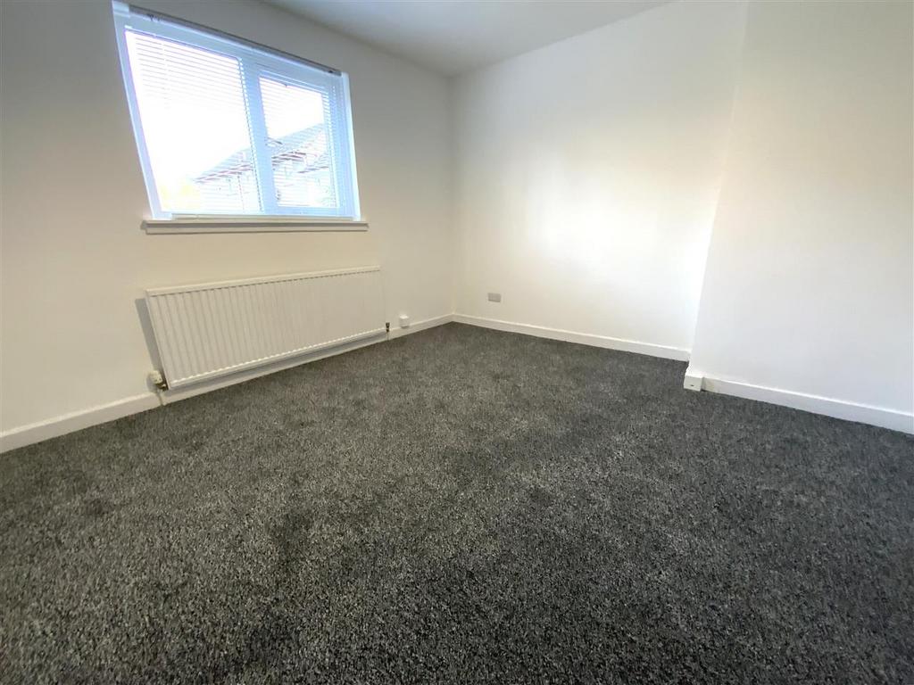 Orchard Green, Calderwood, East Kilbride 4 bed end of terrace house to