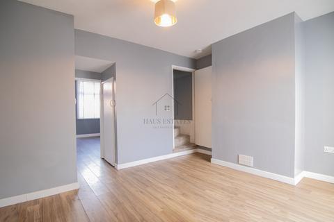 113 Central Road, Hugglescote, Coalville, LE67 2FL