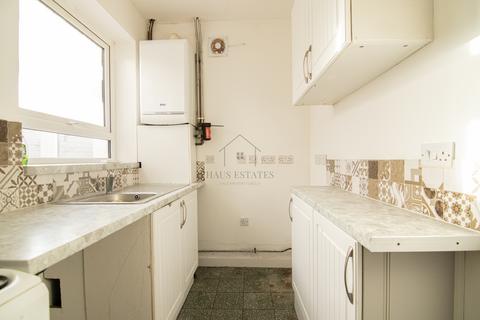 113 Central Road, Hugglescote, Coalville, LE67 2FL