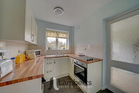 17 Castle Road, Studley, B80 7LS