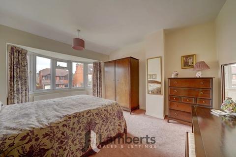 17 Castle Road, Studley, B80 7LS