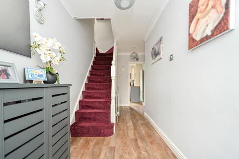 29 Blakeley Avenue, Wolverhampton, WV6 9HR