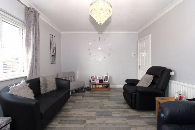 Mackay Road, Bloxwich, Walsall, WS3 3DA 2 bed £115,000